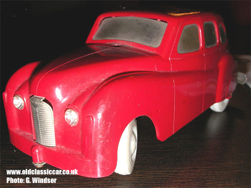 Austin A70 toy car photo