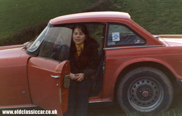 Side view of the TR6 with its hardtop fitted