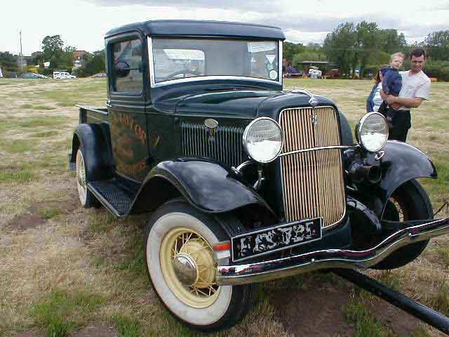 Ford pickup photograph