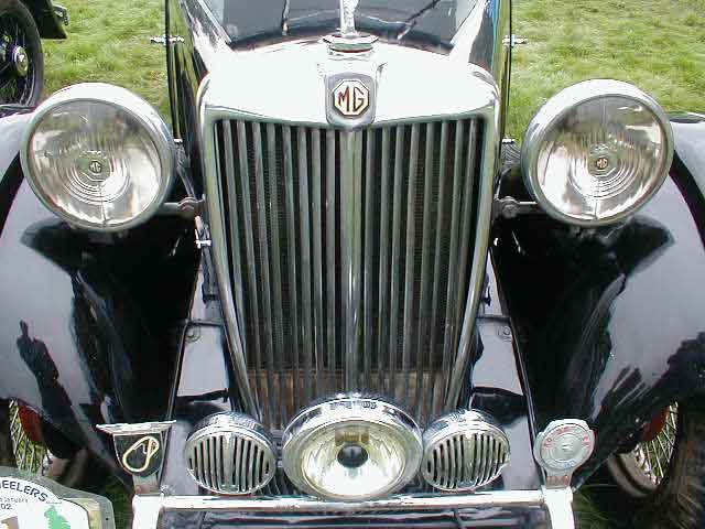 MG tourer photograph