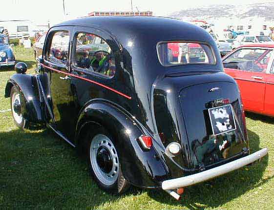 Ford sit up and beg Anglia photograph
