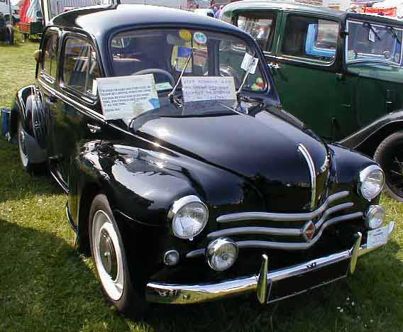 Renault 4CV photograph