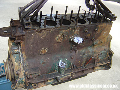 Cylinder head removed