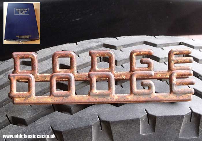 Bonnet badges / hood emblems