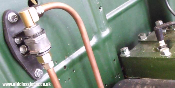 Brake servo valve