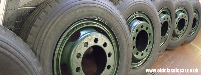 Painting the truck's wheels