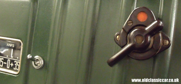 Old-stock indicator switch