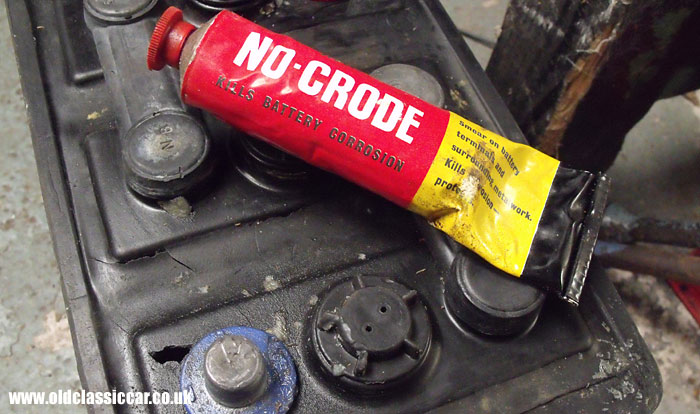 6 volt battery cracked