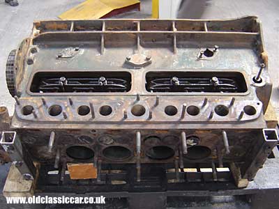 Clean engine block
