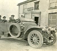 A Delaunay-Belleville at the Cat and Fiddle pub