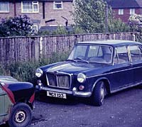 Another MG 1100 saloon car