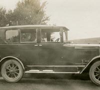 Side view of a late-vintage Cowley
