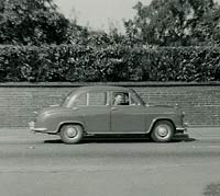 Side view of another Morris Oxford