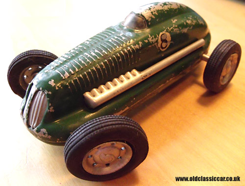 Green car, number 8, different wheels