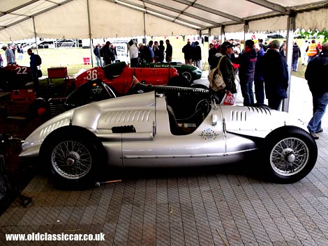 An Auto-Union awaits its next run up the Pageant of Power course.