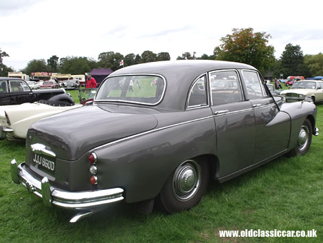4.5 litres of Edward Turner V8 engine propel this magnificent Daimler Majestic Major.