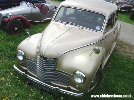 Despite being a VSCC meeting, various post-1930 cars such as this Jowett Javelin made a welcome appearance.